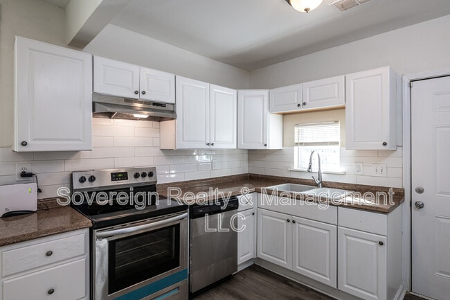 Photo - 404 Paines Ave NW Apartment