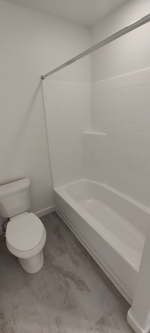 Building Photo - GET $500 OFF THE FIRST MONTHS RENT!!!!