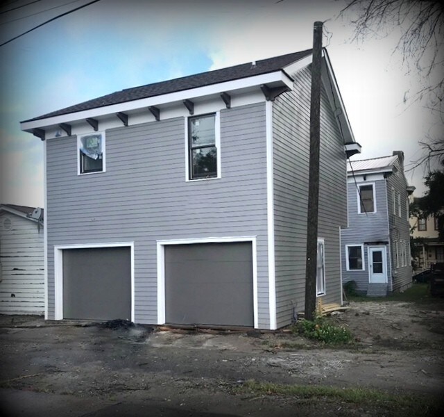 Primary Photo - 411 W Duffy St