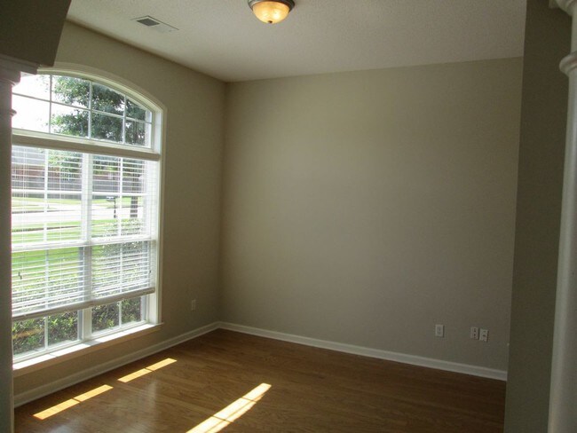 Building Photo - BEAUTIFUL 4 BED 3 BATH BARTLETT RENTAL HOME