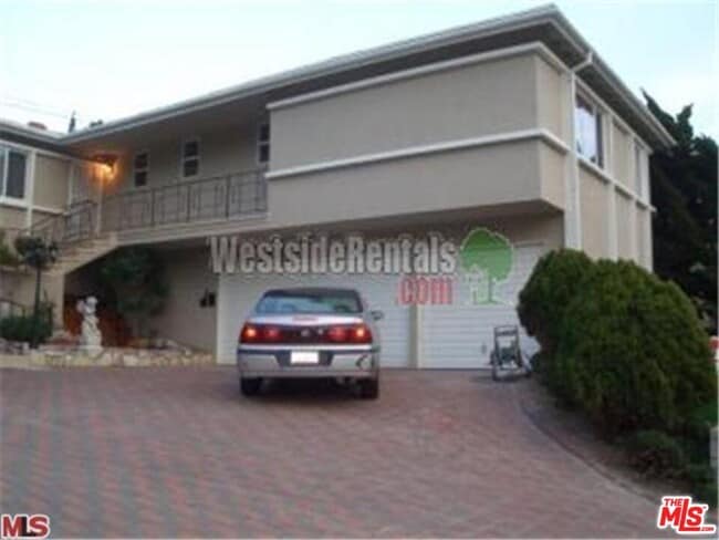 Building Photo - 8308 Pershing Dr