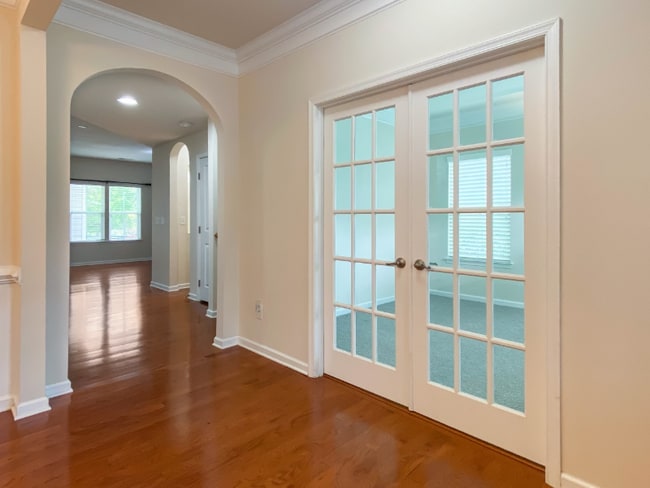 Building Photo - 2121 Aventon Ln