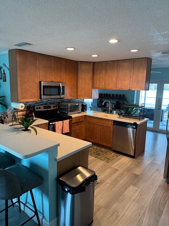 Building Photo - 7342 Uranus Dr