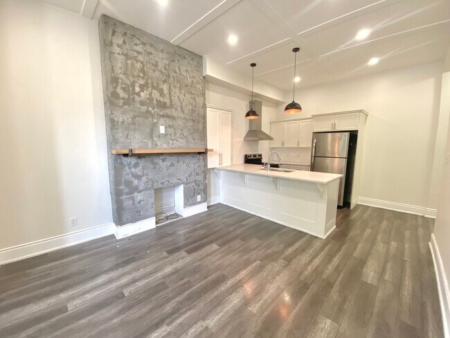 Photo du bâtiment - 85 Victoria Ave N