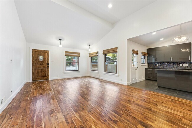 Foto del edificio - 1106 Fairmount Ave