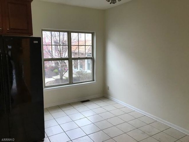 Foto del edificio - 734 Green Ln