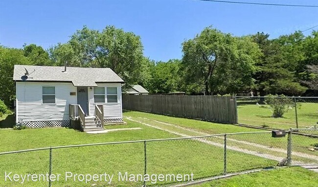 Foto del edificio - 2 br, 1 bath House - 4517 S Waco Ave