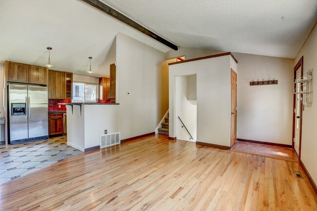 Foto del edificio - $3,200.00 - 3 Bedrooms, 2 Bathrooms, Singl...