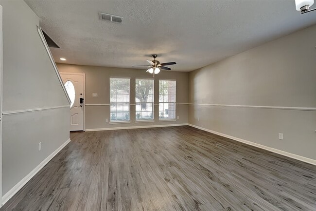 Building Photo - 1810 Telkwa Dr