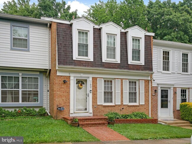Foto del edificio - 7807 Groveland Square