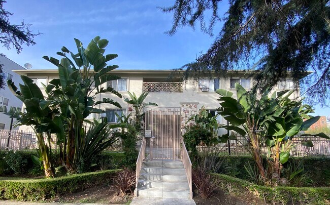 Building Photo - 5525 Carlton Way