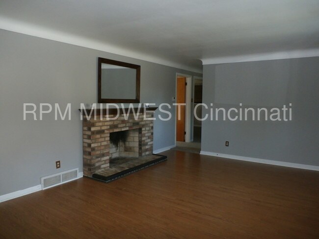 Foto del edificio - 8545 Livingston Rd