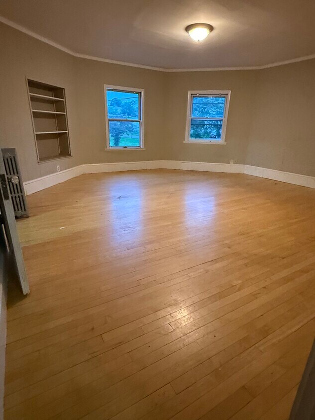 Foto principal - 718 Belmont St
