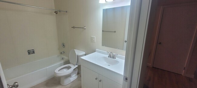 Bathroom - 1102 S Black Ave