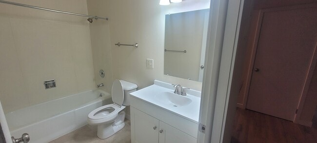 Bathroom - 1102 S Black Ave