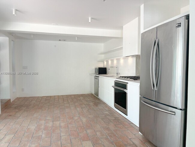 Foto del edificio - 3841 Kumquat Ave