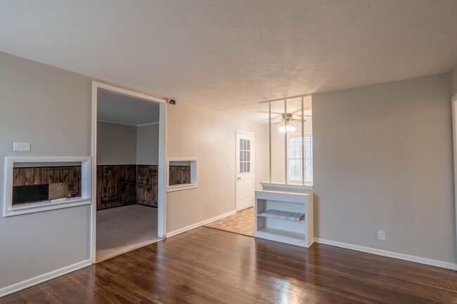 Building Photo - 3 Bed | 1 Bath in North Tulsa!