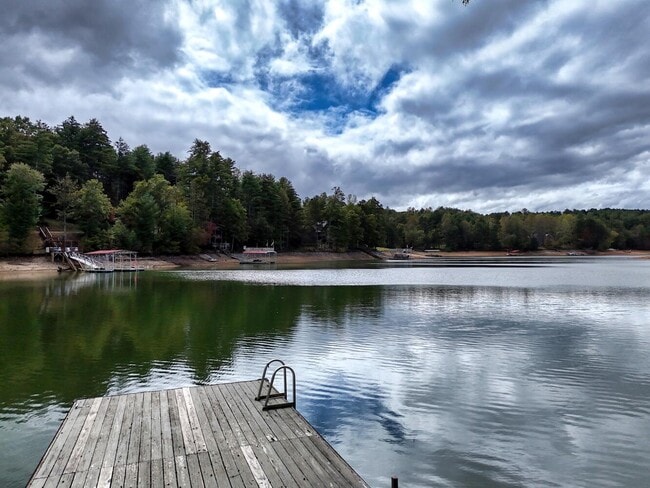 Foto del edificio - 3739 Pat Colwell Rd