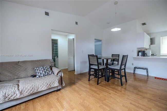 Building Photo - 8013 Lake Dr