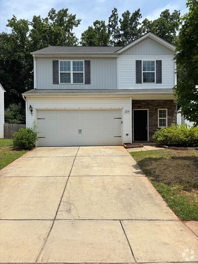 Building Photo - 1214 Doby Springs Dr