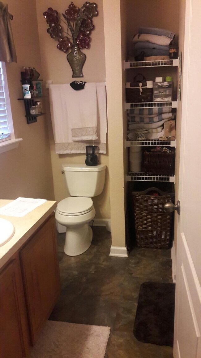 Baño principal - 420 CABERNET Place