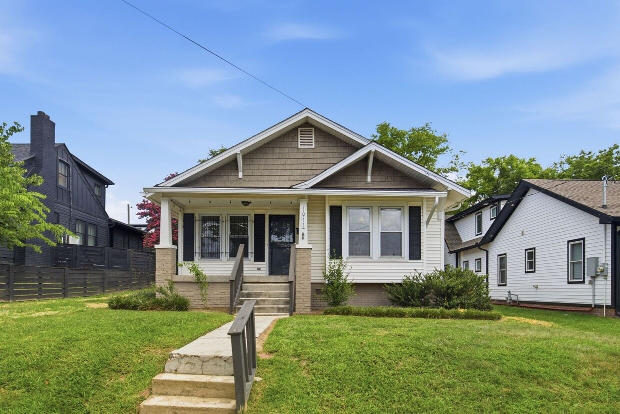 Photo - 1911 Shelby Ave Charming 2 bed 2 bath -Awesome Location- Shelby Park and Downtown