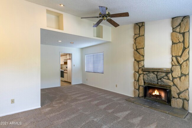 Foto del edificio - 966 E Morningstar Ln