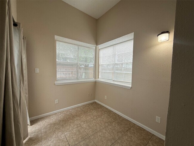 Foto del edificio - 11530 Springshire Dr