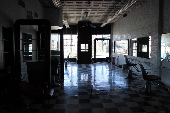Building Photo - 920 Whalley Ave