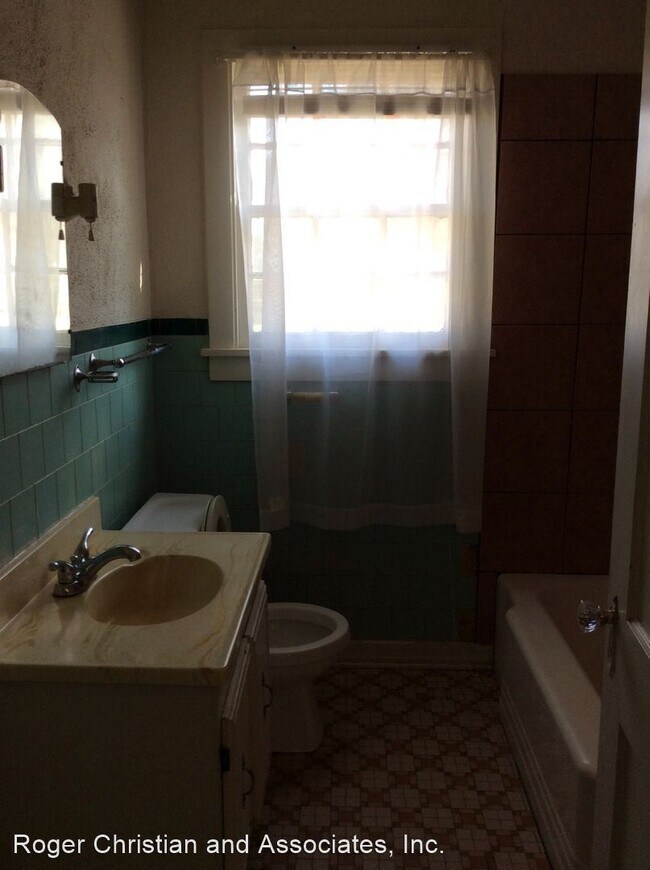 Foto del edificio - 2 br, 1 bath House - 3101 Fulton Street