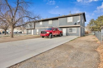 Building Photo - 2910 Dawn Dr