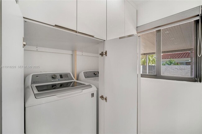 Foto del edificio - 9451 SW 6th Ln