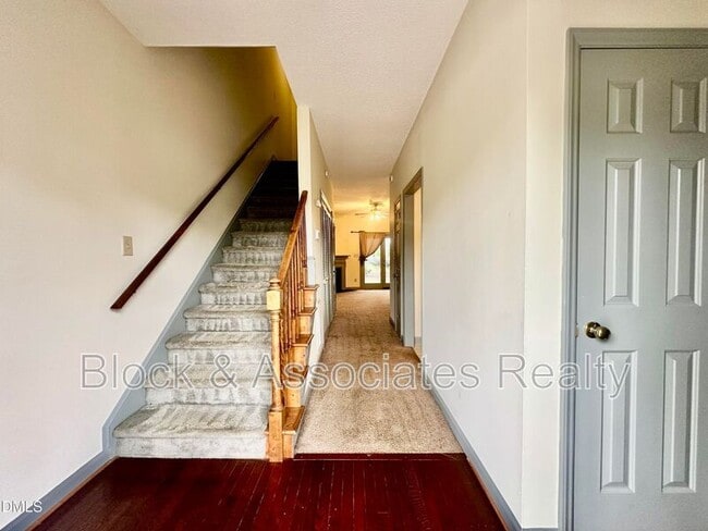 Photo - 216 S Walker St House