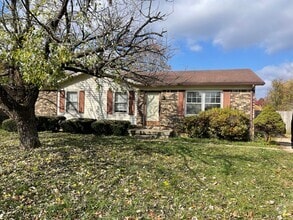 Building Photo - 122 Scenic Dr