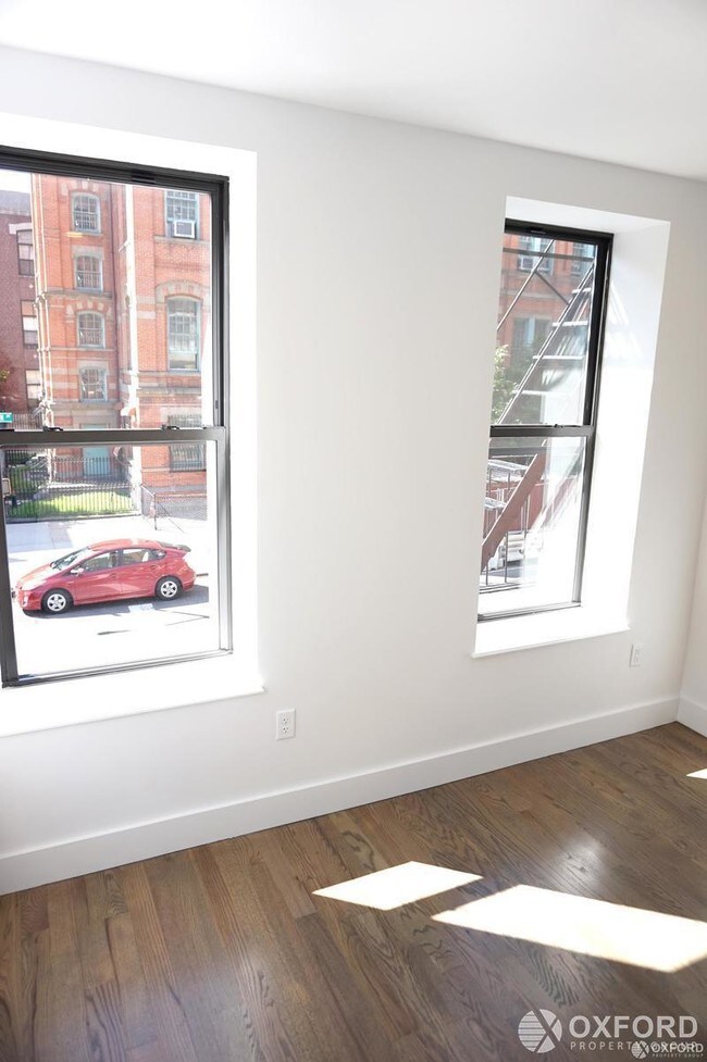 Building Photo - 153 East 105th Street