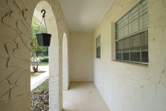 Foto del edificio - Central Niceville Location