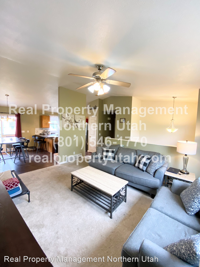 Building Photo - 4 br, 2 bath House - 2928 W. 2075 S.