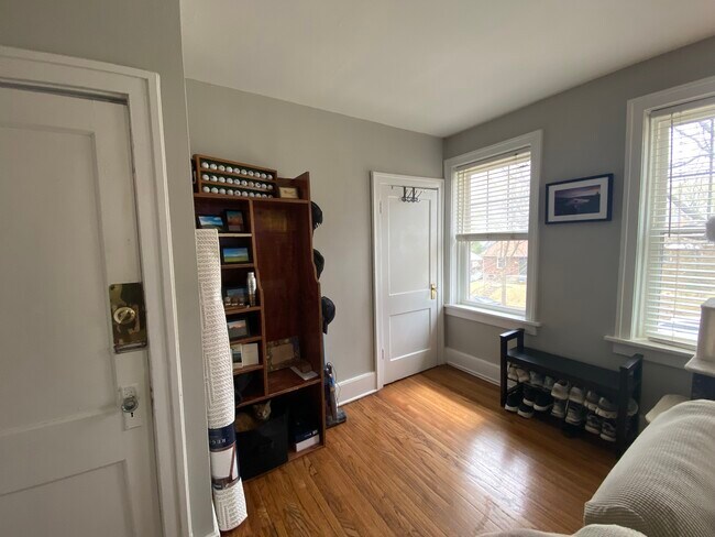 Foto del edificio - 7723 Arthur Ave