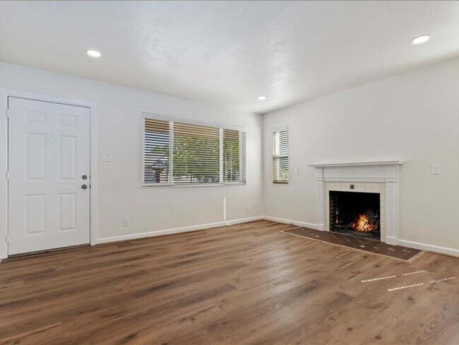 Foto del edificio - 1220 E Hudson Ave