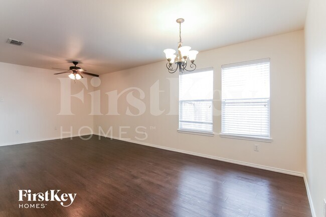 Building Photo - 1305 Haley Ln