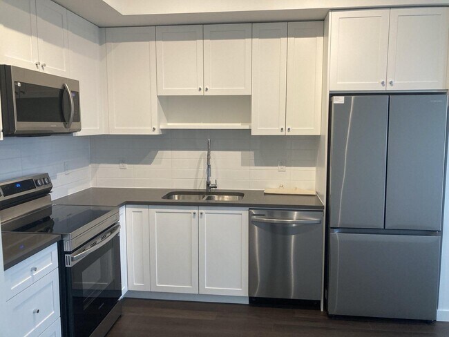 Building Photo - 8509-8158 158 St