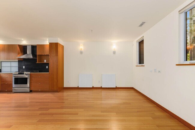 Foto del edificio - 3661 Whitman Ave N