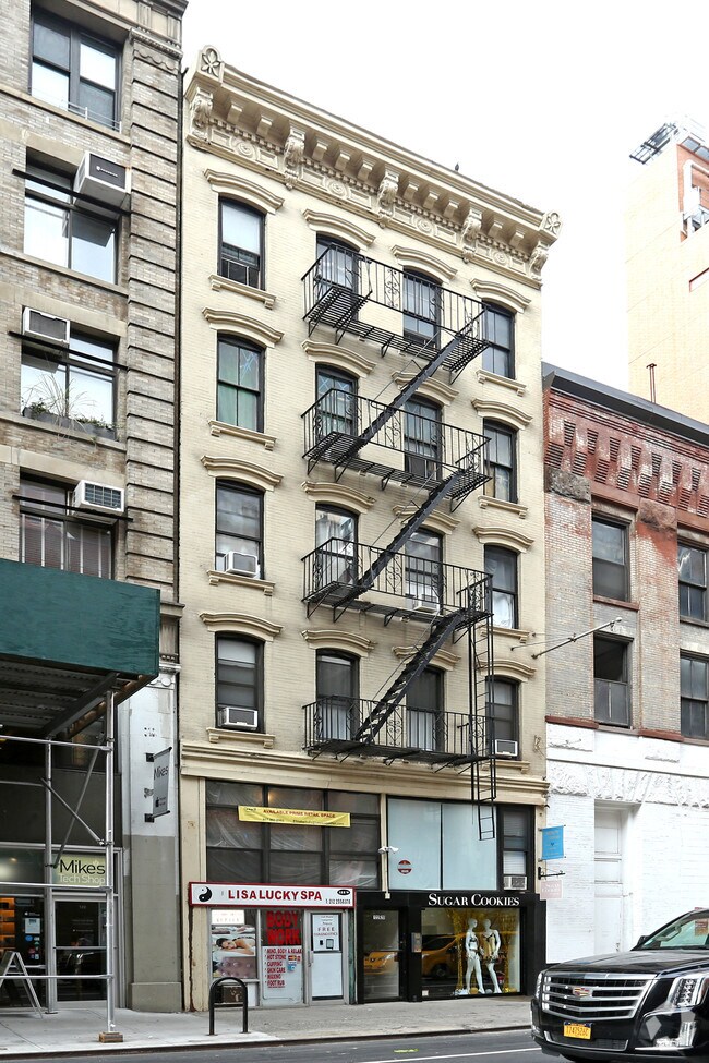  - 122 W 20th St