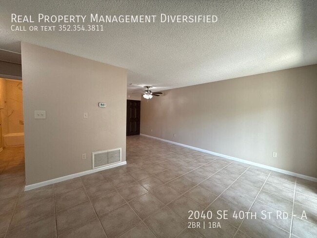 Foto del edificio - 2040 SE 40th Street Rd