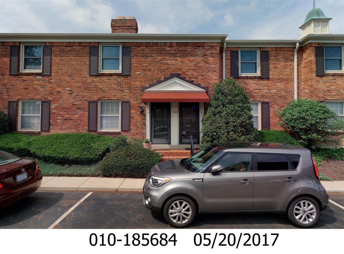 Primary Photo - 922 Chatham Ln