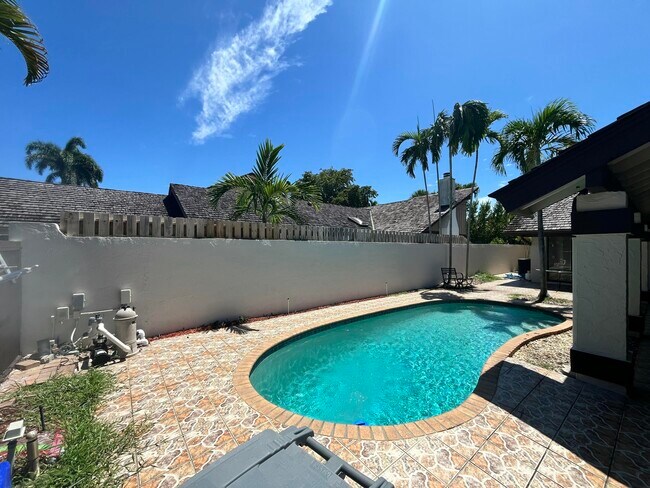 Foto del edificio - 6480 Contempo Ln
