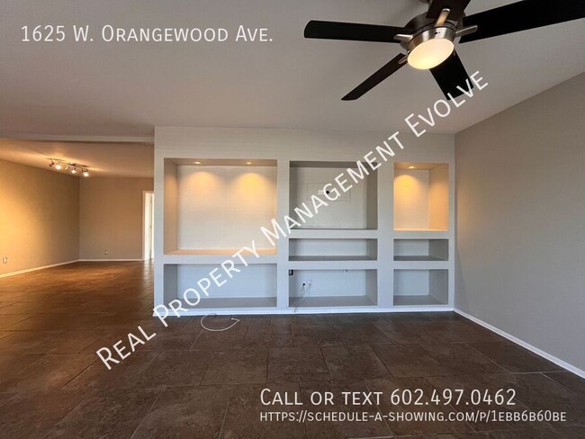 Building Photo - Gorgeous Midcentury Ranch
