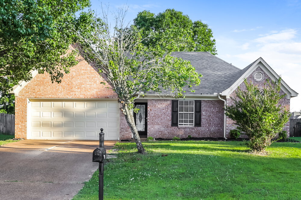 Primary Photo - 40 Spring Valley Dr