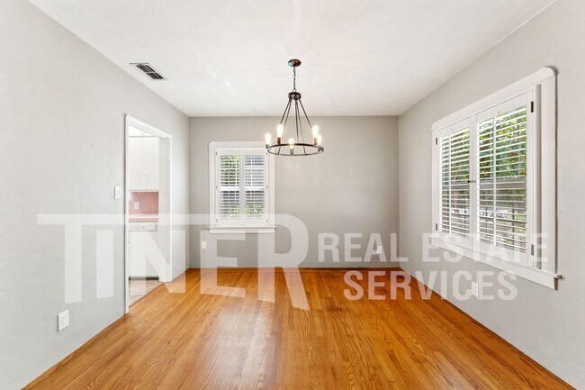 Foto del edificio - 1067 Perkins Way
