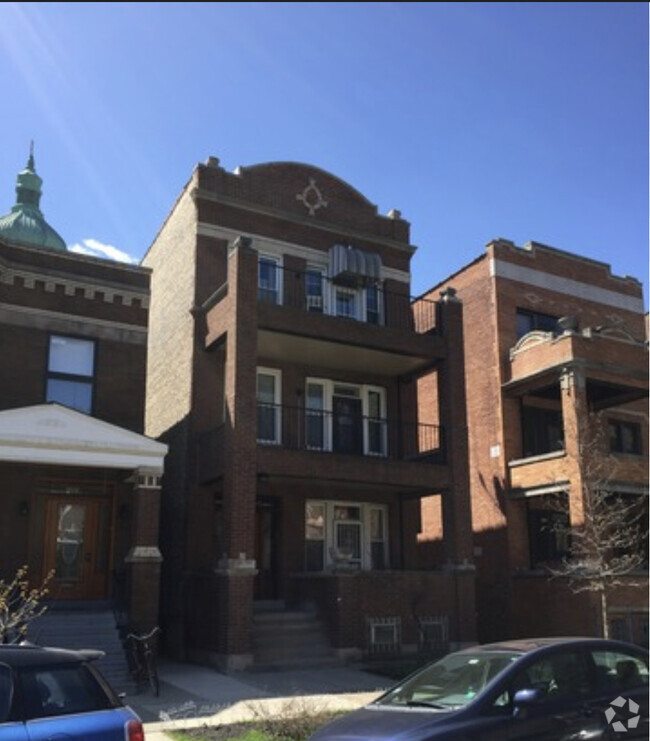 Building Photo - 2249 W Iowa St
